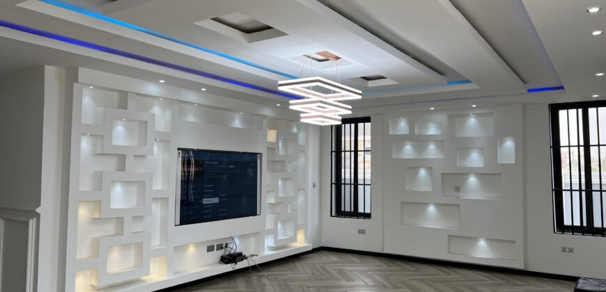 4bedroom storey building semi furnished located at Lashibi sakumono