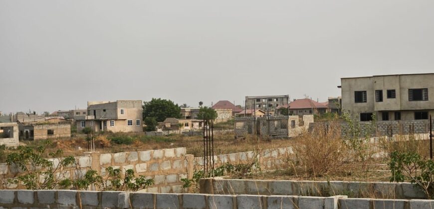 Alert 6 plots of walled land at Promise Land Katamanso for sale.Close proximity to Regimanuel Gray Estate Ltd. Now selling