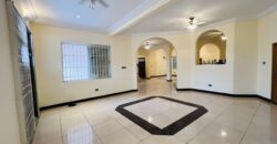 Six(6) bedroom town house 🏡 for rent at airport hills for $3,500 semi furnished