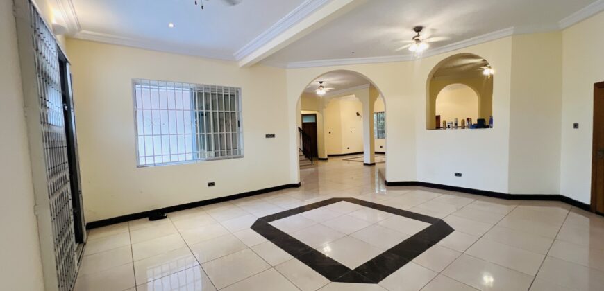 Six(6) bedroom town house 🏡 for rent at airport hills for $3,500 semi furnished