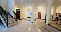 Six(6) bedroom town house 🏡 for rent at airport hills for $3,500 semi furnished