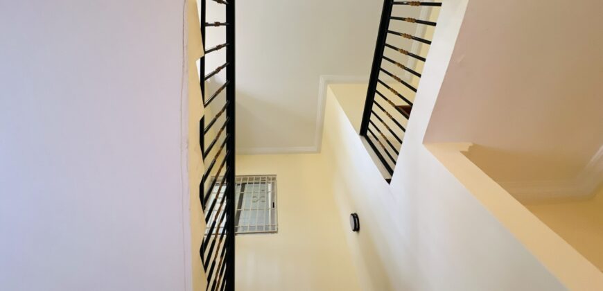 Six(6) bedroom town house 🏡 for rent at airport hills for $3,500 semi furnished