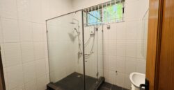 Six(6) bedroom town house 🏡 for rent at airport hills for $3,500 semi furnished