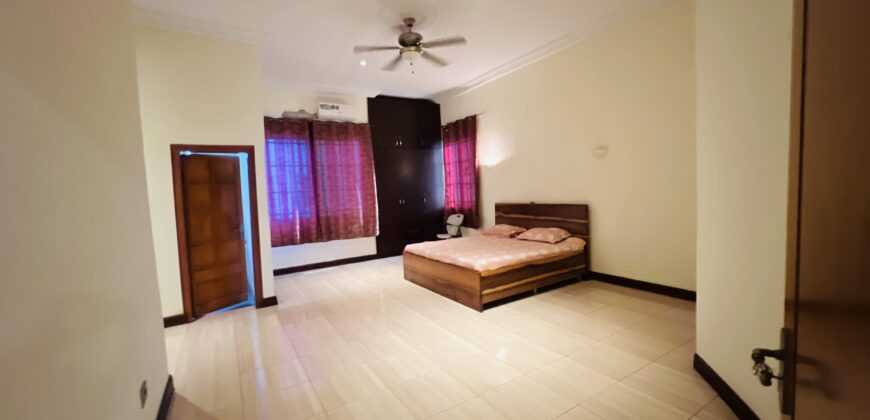 Six(6) bedroom town house 🏡 for rent at airport hills for $3,500 semi furnished