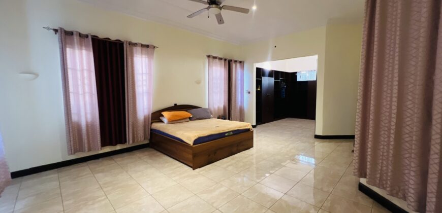 Six(6) bedroom town house 🏡 for rent at airport hills for $3,500 semi furnished