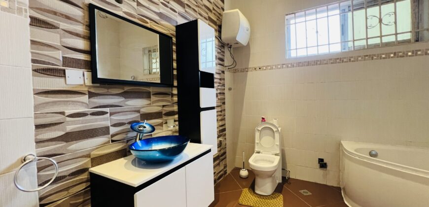 Six(6) bedroom town house 🏡 for rent at airport hills for $3,500 semi furnished