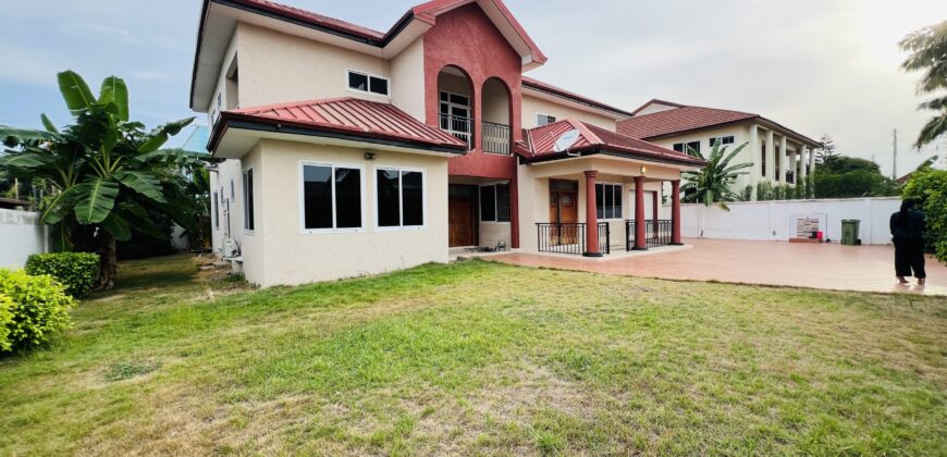 Six(6) bedroom town house 🏡 for rent at airport hills for $3,500 semi furnished