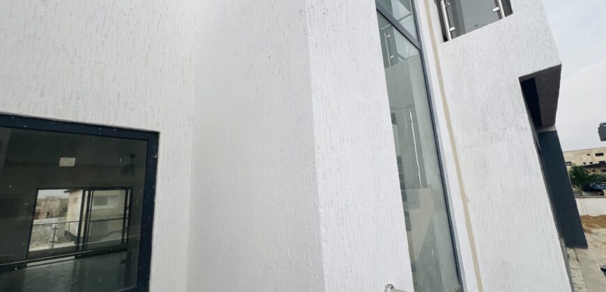 Five (5) bedroom house with Boysquarters for sale at Tseaddo