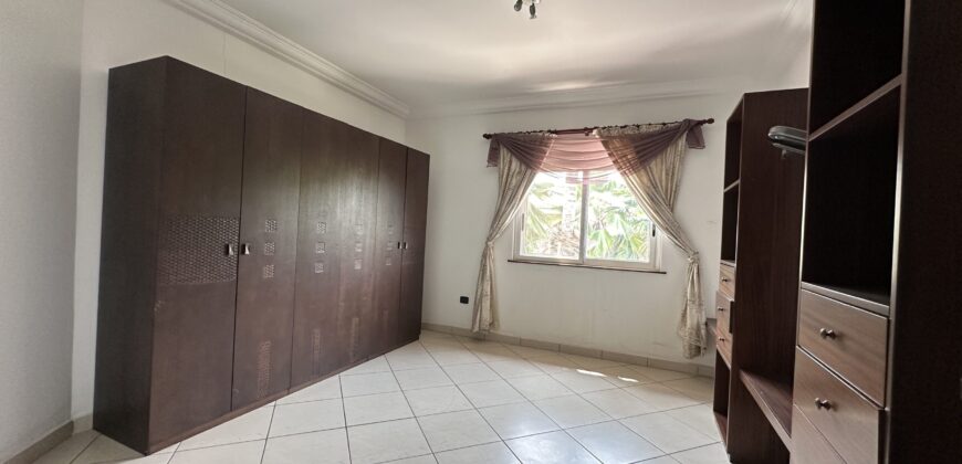 5bedroom furnished house for sale at Trassaco ESTATE Adjiringanor Huge Backyard with swimming pool