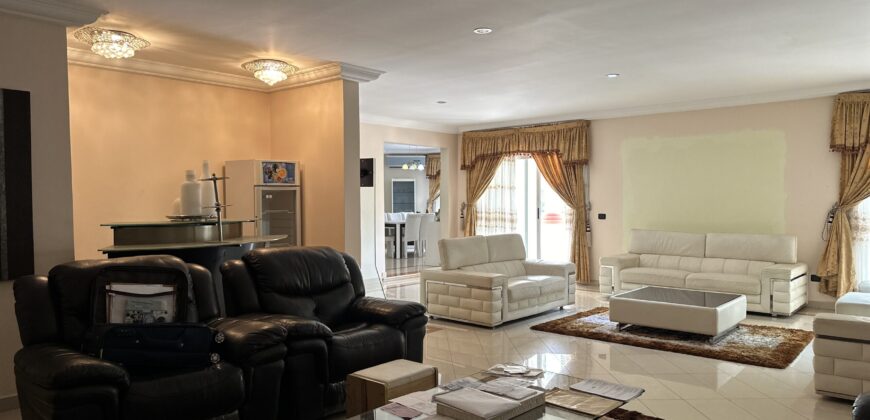 5bedroom furnished house for sale at Trassaco ESTATE Adjiringanor Huge Backyard with swimming pool