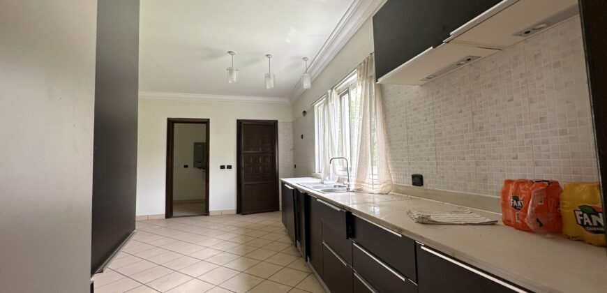 4 bedroom house with 2Boysquarters for sale at Trassaco ESTATE Adjiringanor Huge Backyard