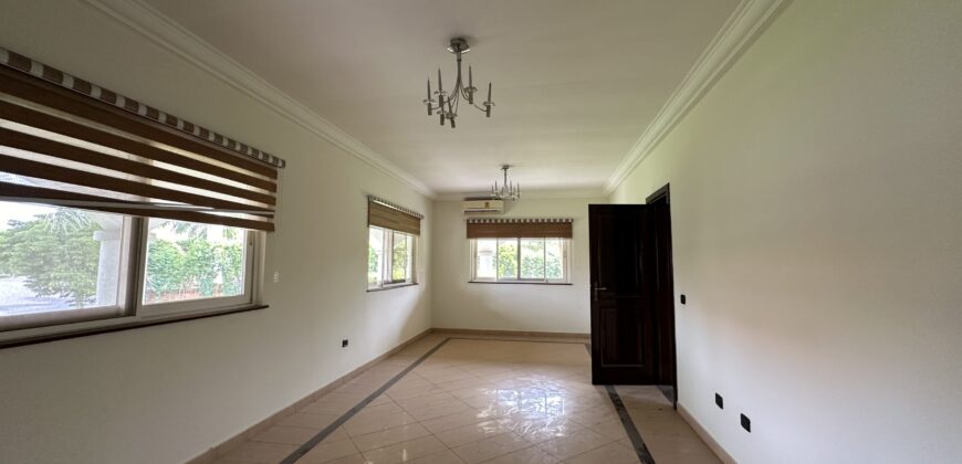 4 bedroom house with 2Boysquarters for sale at Trassaco ESTATE Adjiringanor Huge Backyard