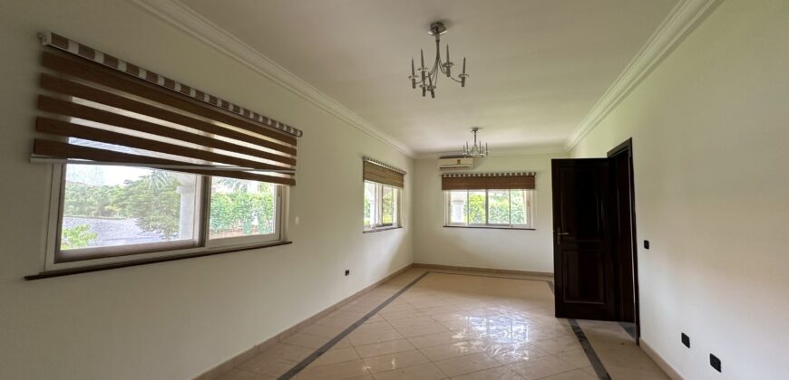 4 bedroom house with 2Boysquarters for sale at Trassaco ESTATE Adjiringanor Huge Backyard