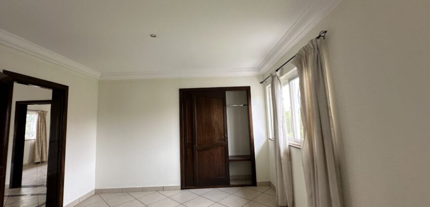 4 bedroom house with 2Boysquarters for sale at Trassaco ESTATE Adjiringanor Huge Backyard