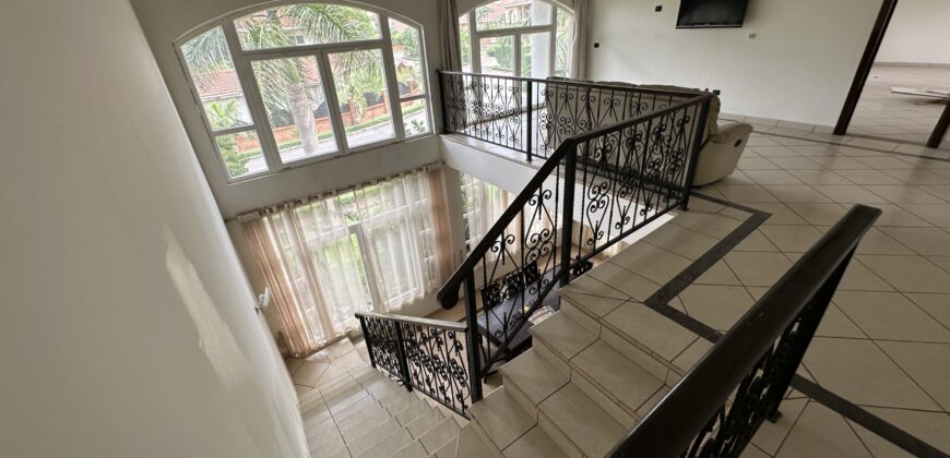 4 bedroom house with 2Boysquarters for sale at Trassaco ESTATE Adjiringanor Huge Backyard