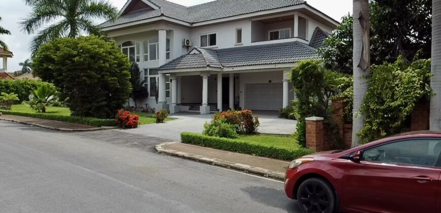 4 bedroom house with 2Boysquarters for sale at Trassaco ESTATE Adjiringanor Huge Backyard