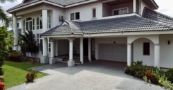 4 bedroom house with 2Boysquarters for sale at Trassaco ESTATE Adjiringanor Huge Backyard