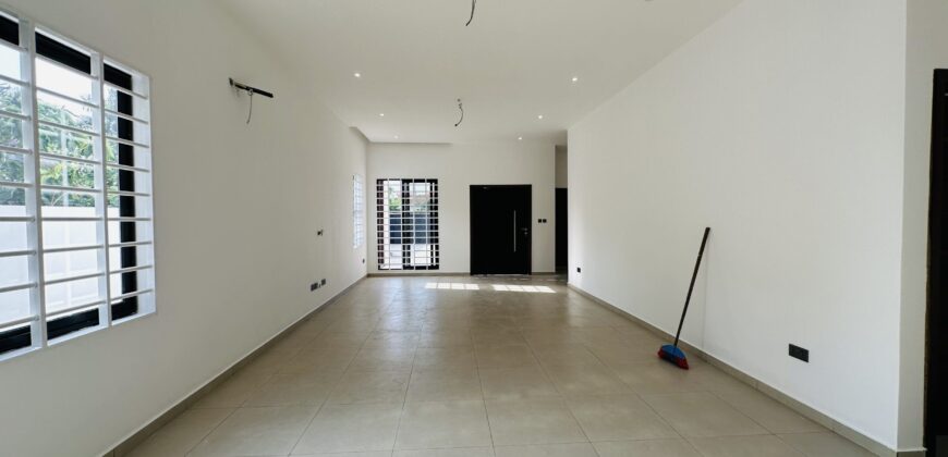 3BEDROOM HOUSE WITH BOYS QUARTERS FOR SALE IN ACCRA-GHANA AT GRADA ESTATE SPINTEX