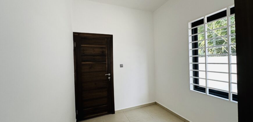 3BEDROOM HOUSE WITH BOYS QUARTERS FOR SALE IN ACCRA-GHANA AT GRADA ESTATE SPINTEX