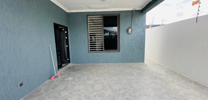 4BEDROOM  HOUSE FOR SALE @ SPINTEX