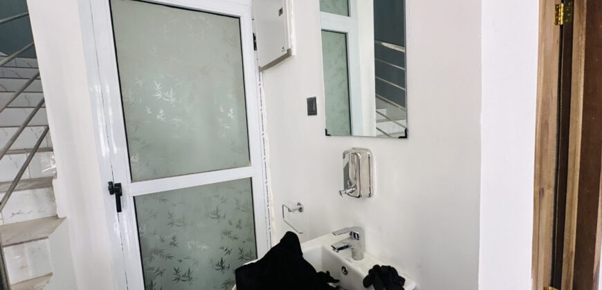 4BEDROOM  HOUSE FOR SALE @ SPINTEX