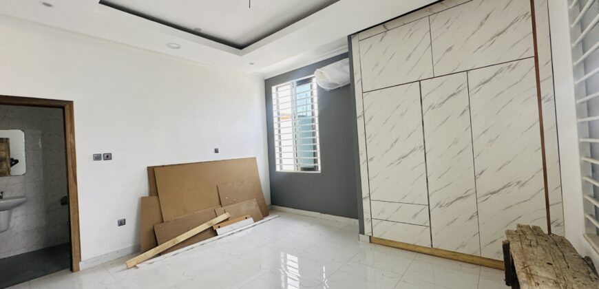 4BEDROOM  HOUSE FOR SALE @ SPINTEX