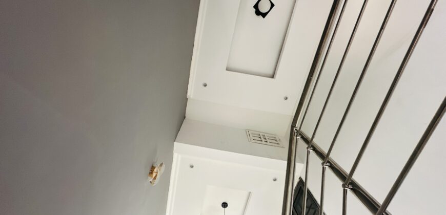 4BEDROOM  HOUSE FOR SALE @ SPINTEX