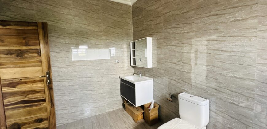 4BEDROOM  HOUSE FOR SALE @ SPINTEX