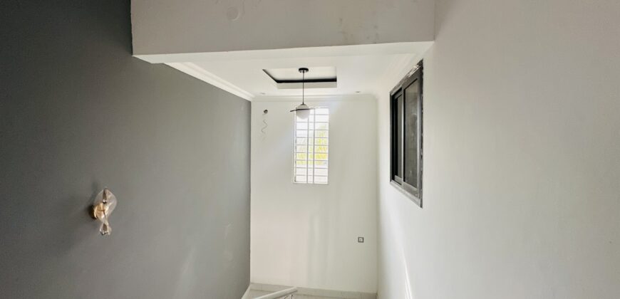 4BEDROOM  HOUSE FOR SALE @ SPINTEX