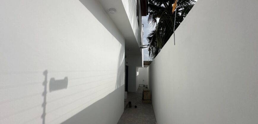 4BEDROOM  HOUSE FOR SALE @ SPINTEX