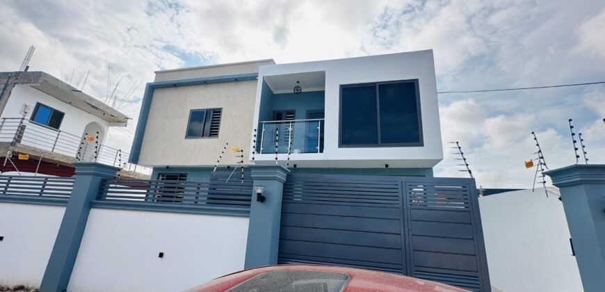 4BEDROOM  HOUSE FOR SALE @ SPINTEX