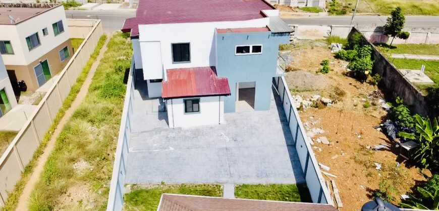 5-Bedroom House with Boys’ Quarters in TEMA Community 10