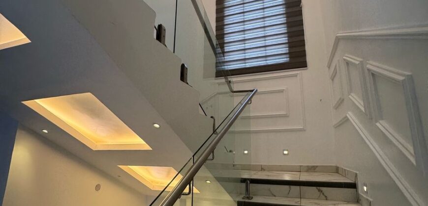 Ultra modern 5 bedroom house for sale in lakeside estate