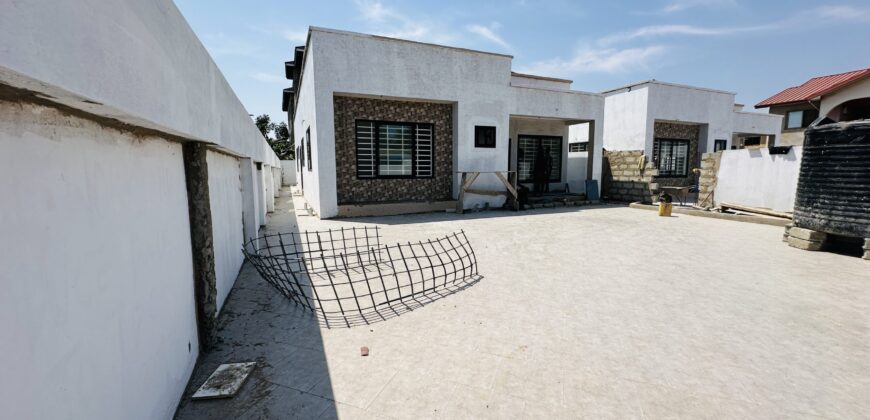 3-Bedroom House with Boys’ Quarters for Sale – Spintex, Community 16