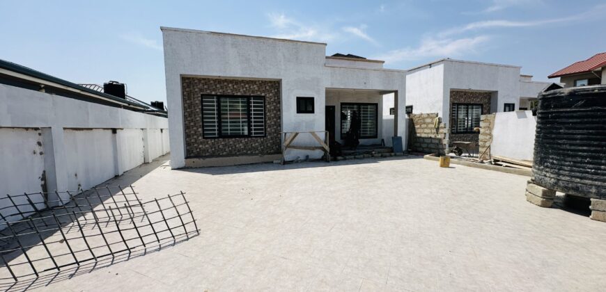 3-Bedroom House with Boys’ Quarters for Sale – Spintex, Community 16