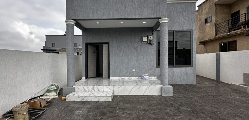 Modern 3-Bedroom Home for Sale at Lakeside Estate – $135,000