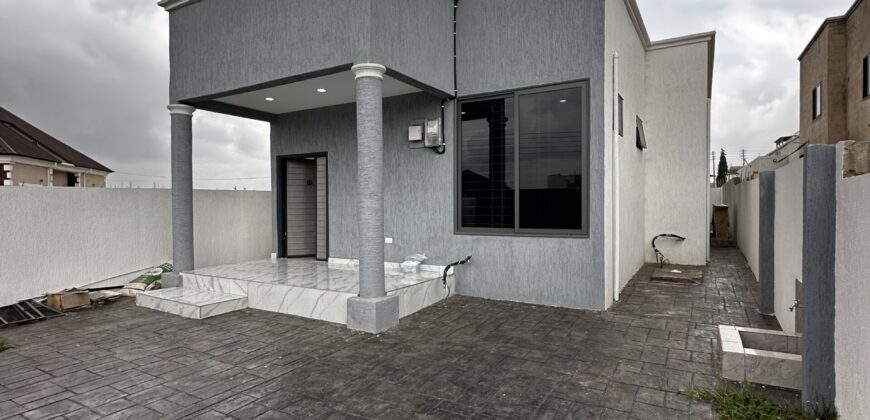 Modern 3-Bedroom Home for Sale at Lakeside Estate – $135,000