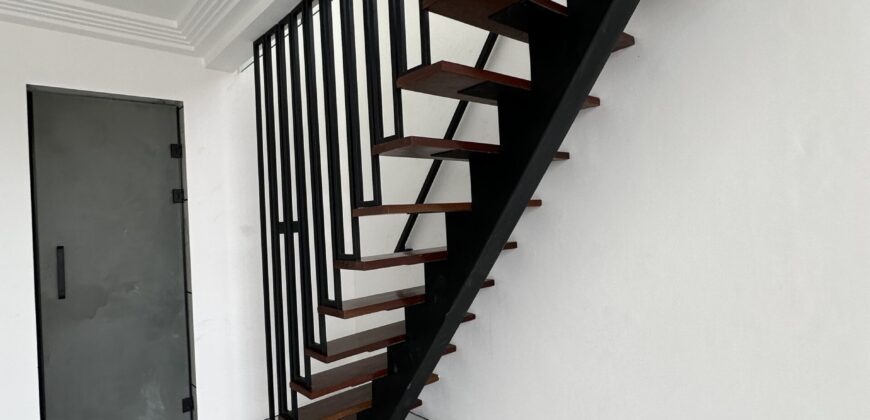 Luxury 4-Bedroom House for Sale – East Legon | $600,000