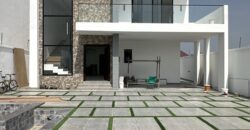 Modern 4-Bedroom Luxury Home with Swimming Pool & Outer House – School Junction, Accra