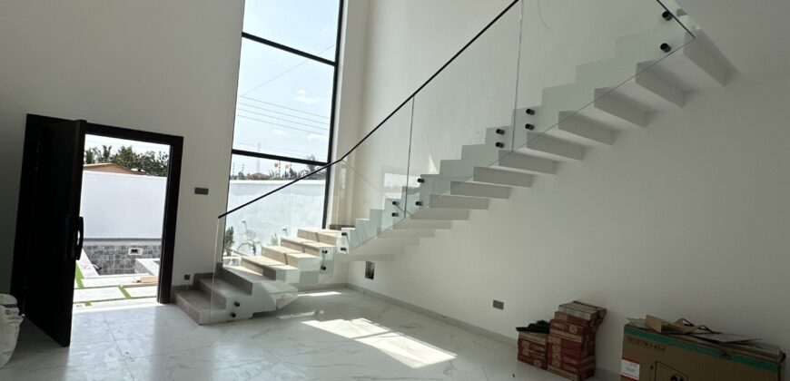 Modern 4-Bedroom Luxury Home with Swimming Pool & Outer House – School Junction, Accra