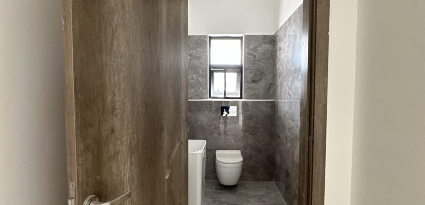 Modern 4-Bedroom Luxury Home with Swimming Pool & Outer House – School Junction, Accra