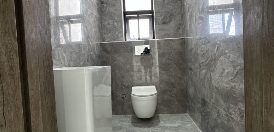 Modern 4-Bedroom Luxury Home with Swimming Pool & Outer House – School Junction, Accra