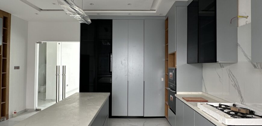 Modern 4-Bedroom Luxury Home with Swimming Pool & Outer House – School Junction, Accra