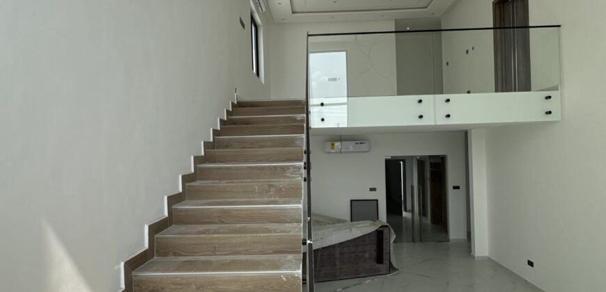 Modern 4-Bedroom Luxury Home with Swimming Pool & Outer House – School Junction, Accra