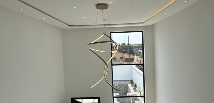 Modern 4-Bedroom Luxury Home with Swimming Pool & Outer House – School Junction, Accra