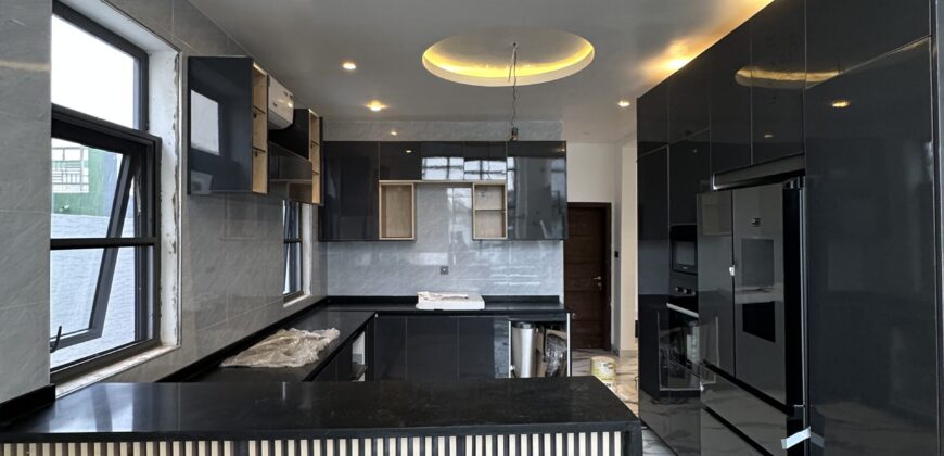 For Sale: Stunning 4-Bedroom Home with Swimming Pool