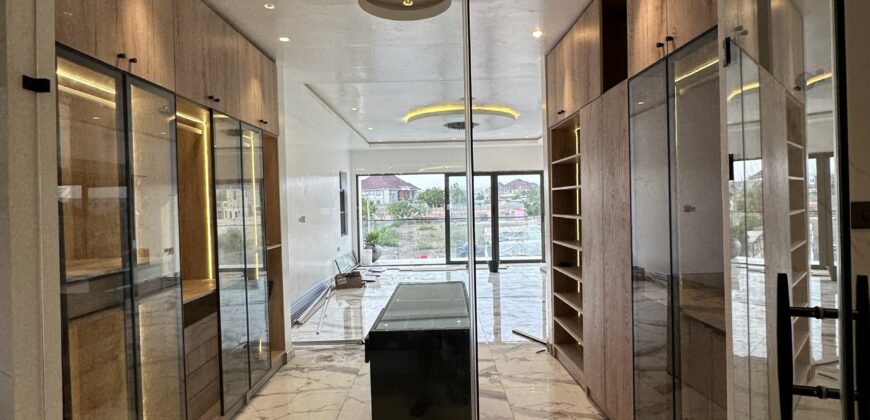 For Sale: Stunning 4-Bedroom Home with Swimming Pool