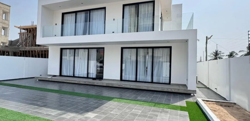 Fully Furnished 4-Bedroom House with Swimming Pool & Cinema for Sale!