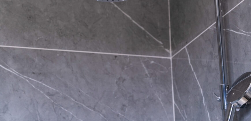 5-Bedroom House with Security Post in Kwabenya