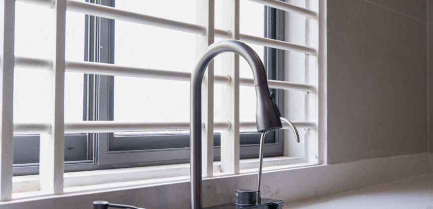 5-Bedroom House with Security Post in Kwabenya